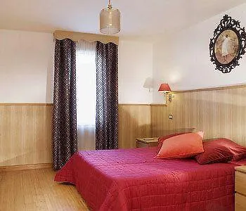 Hotel De La Félicité 3*