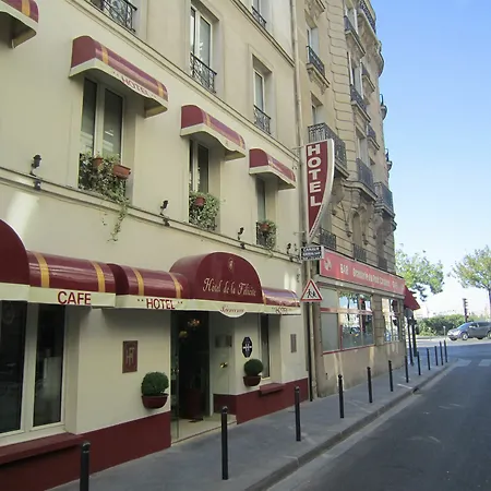 De La Felicite باريس